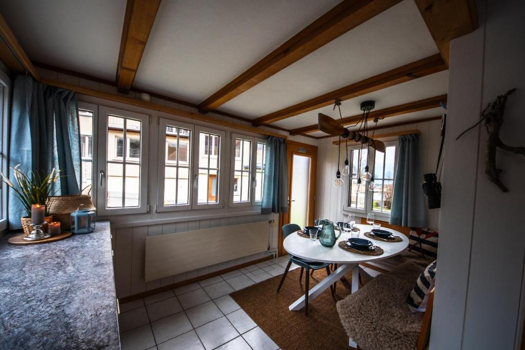 Area soggiorno di Beachhouse 16 Brienzersee