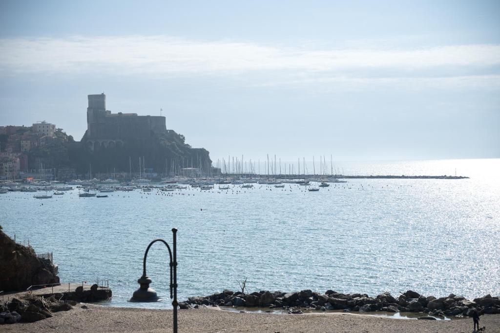 Lerici, pobrežie Ligúrie