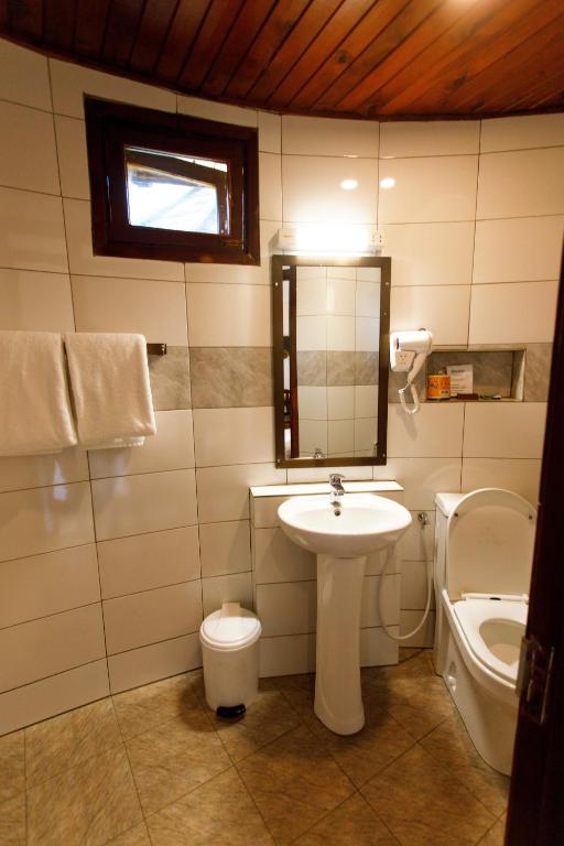 Koupelna v ubytování Keys Hotel