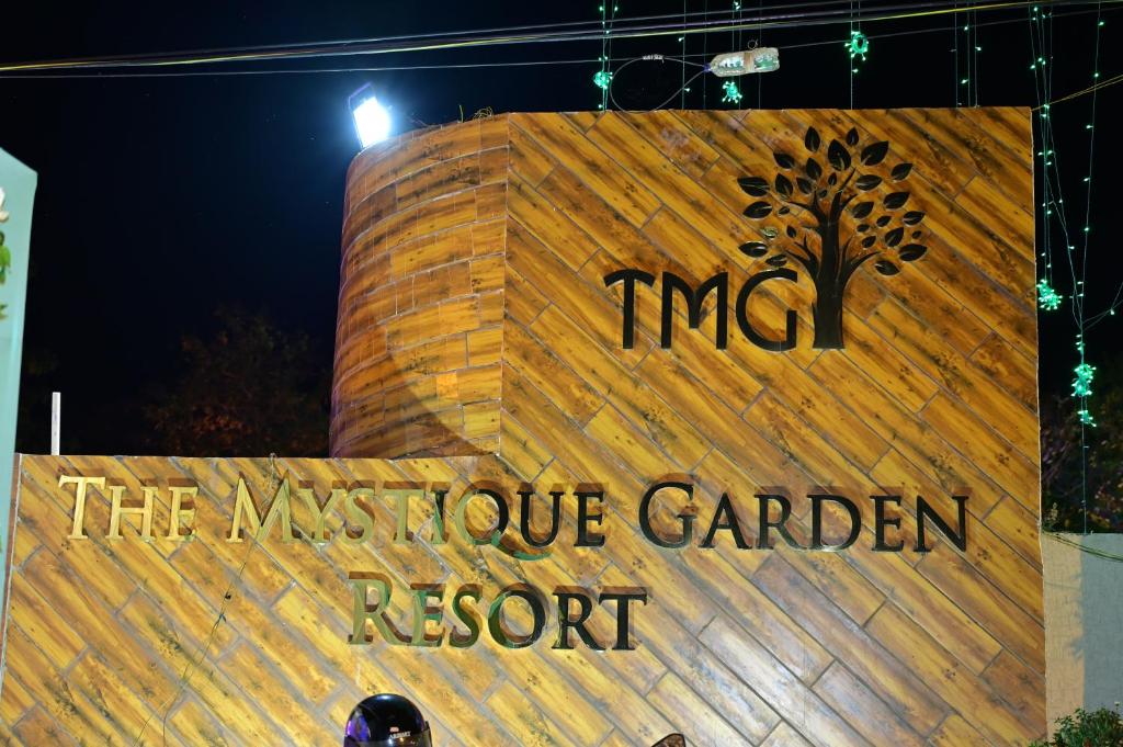 Fotografie z fotogalerie ubytování The Mystique Garden Resort v destinaci Dhanbád