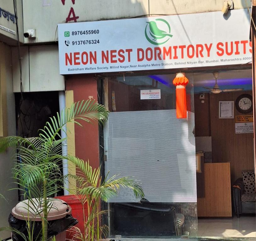 Foto Mumbais asuva majutusasutuse Neon Nest Dormitory Suits Asalpha Metro galeriist