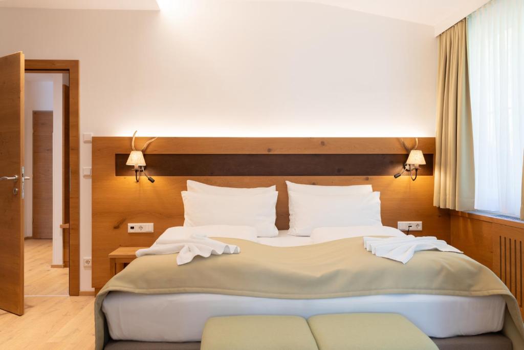 Romantik Hotel Die Gersberg Alm mit Panoramablick auf Salzburg - Resim 36