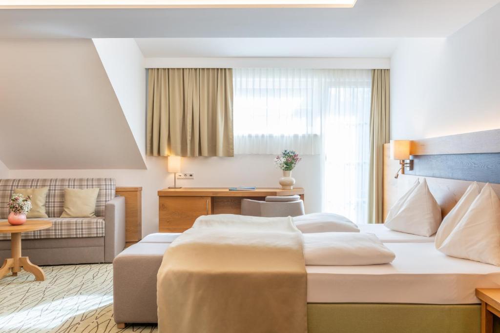 Romantik Hotel Die Gersberg Alm mit Panoramablick auf Salzburg - Resim 34