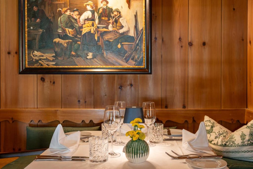 Romantik Hotel Die Gersberg Alm mit Panoramablick auf Salzburg - Resim 33