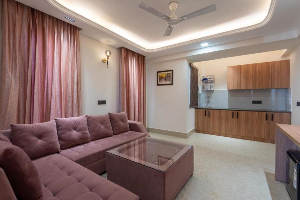 Posezení v ubytování Aatithyam Residency-Golf Course Road Gurgaon