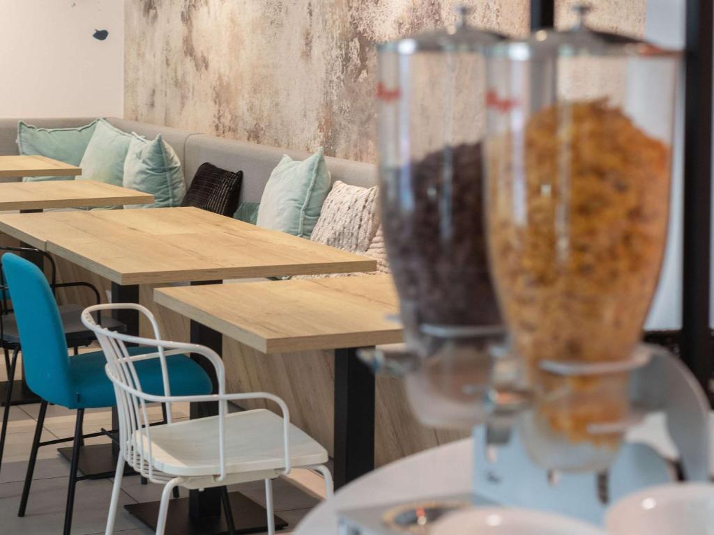 Posezení v ubytování ibis budget Ciboure St-Jean-Luz