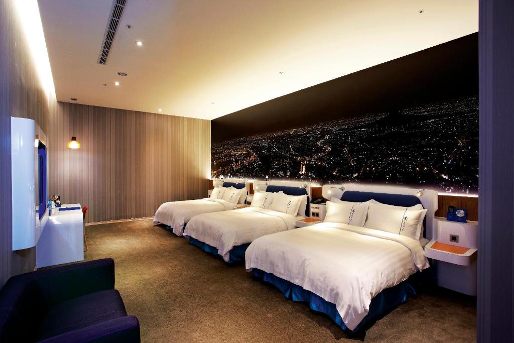 Airline Inn Green Park Way - Superior Family Room - Geen Venster