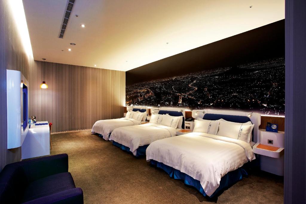 Gallery image of Airline Inn Green Park Way in Taichung
