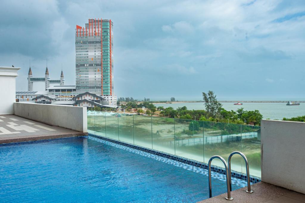 Πισίνα στο ή κοντά στο Infinity sea view pool Beach View 3Rooms 2Parkings
