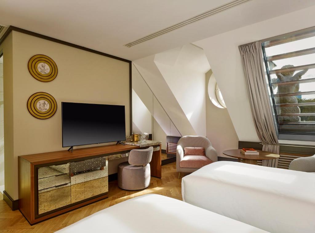 Hotel Verte, Warsaw, Autograph Collection - 4