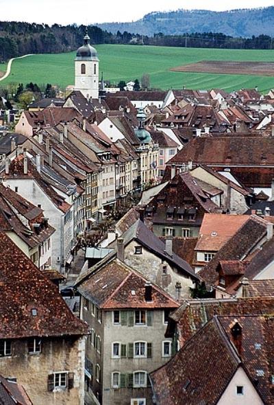 Nespecifikovaný výhled na destinaci Porrentruy nebo výhled na město při pohledu z apartmánu