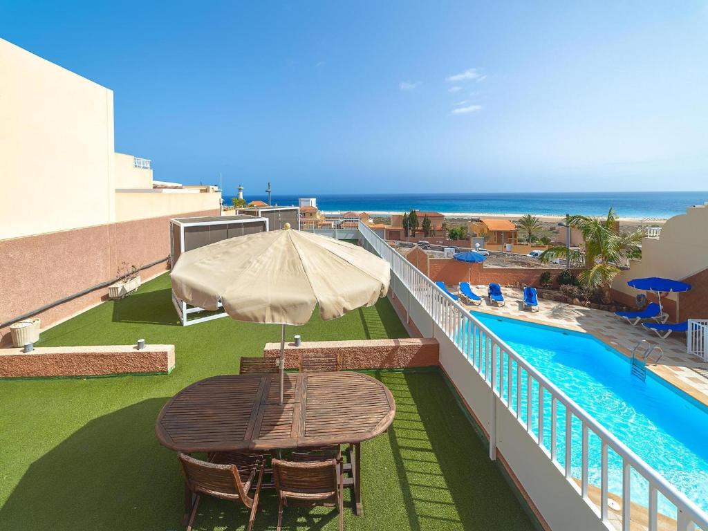 Bazén v ubytování Vacation Rentals Villas Monte Solana, Jandía nebo v jeho okolí