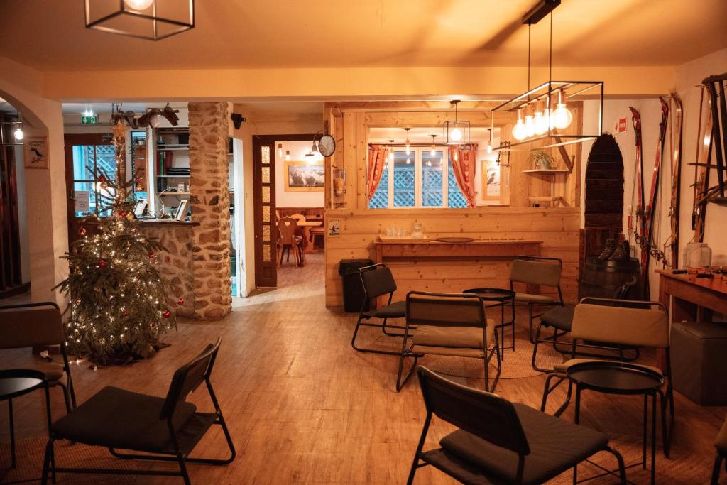Posezení v ubytování Hotel Le Pied Moutet