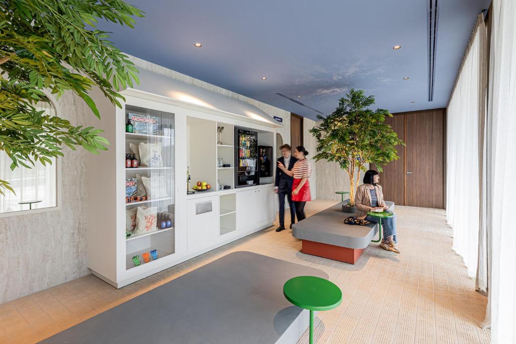 The Ostendian - Resim 13