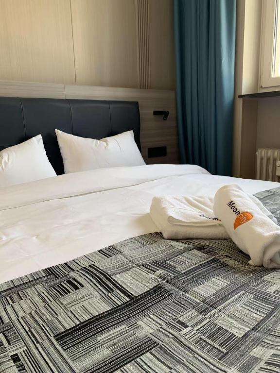 Mooncity Hotel & Boardinghouse - Resim 9