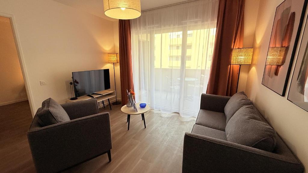 DOMITYS - Carmina - 7