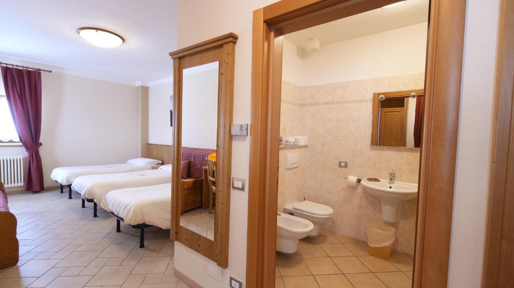 Koupelna v ubytování Albergo Ristoro Sitten - 2300 mt