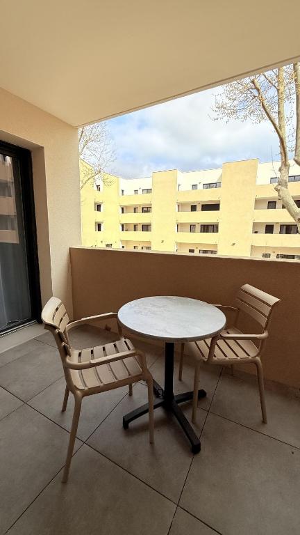 DOMITYS - Carmina - 6