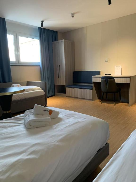 Mooncity Hotel & Boardinghouse - Resim 39