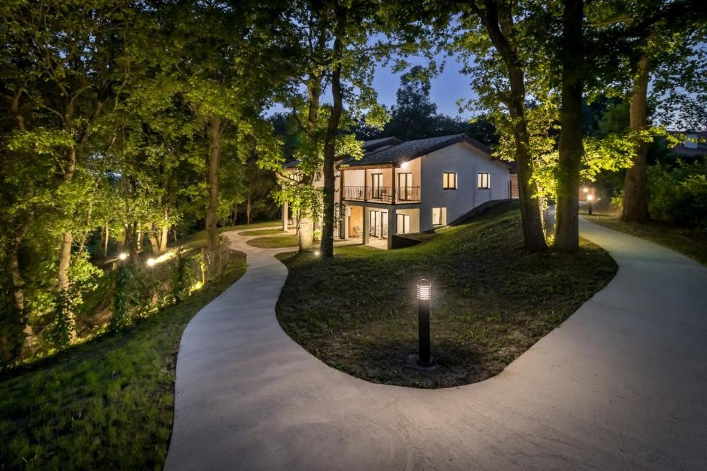 Zahrada ubytování Apartamentos El Bosque De Cubas