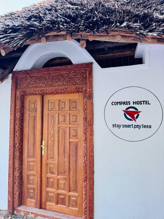 Certifikát, hodnocení, plakát nebo jiný dokument vystavený v ubytování Compass Hostel