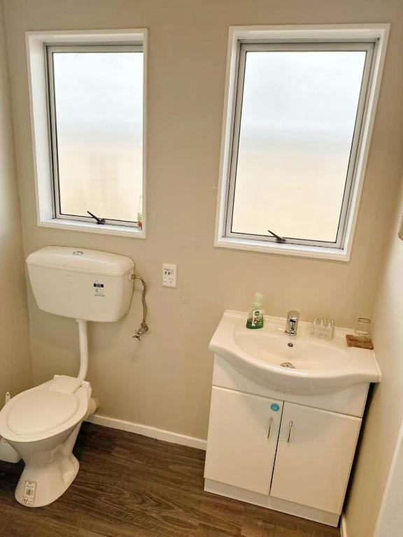 Castles Motel & Driftwood Motel - Resim 30