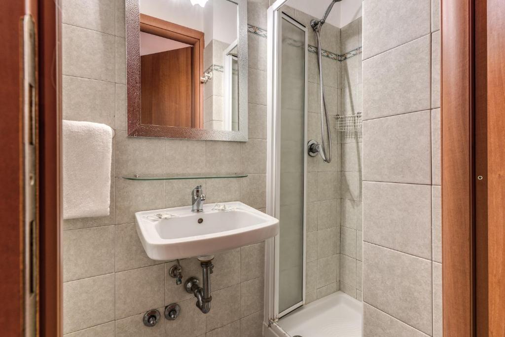 Hotel Millerose - Resim 40