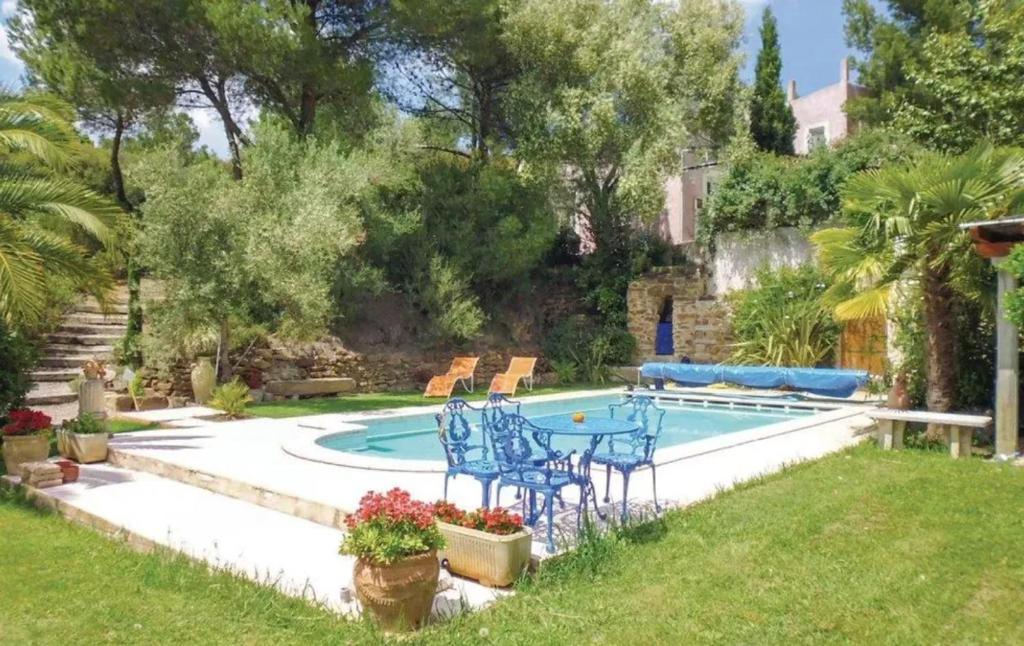 Kolam renang di atau dekat dengan Villa tranquille à Montséret avec piscine privée