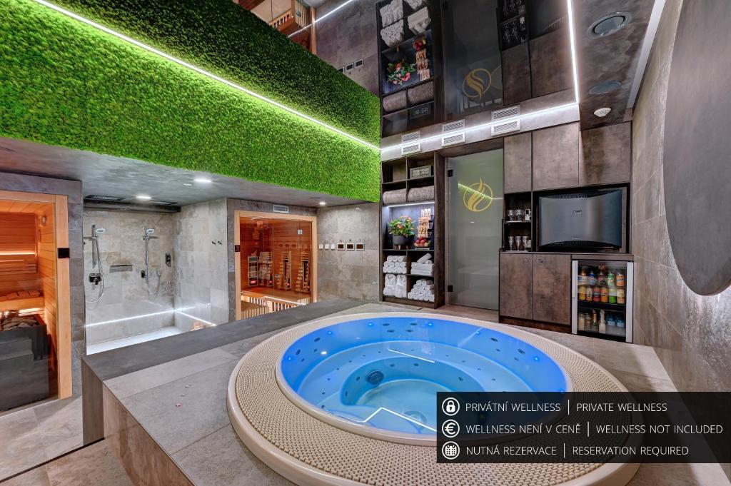Koupelna v ubytování Wellness Hotel Fénix