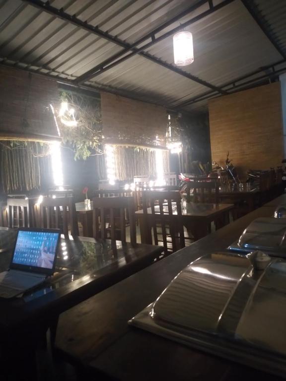 Restaurace v ubytování Ella Nature Life Guest & Restaurant -Free Pickup from Ella