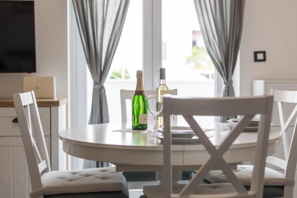 House Niko M with 6 apartments - 1