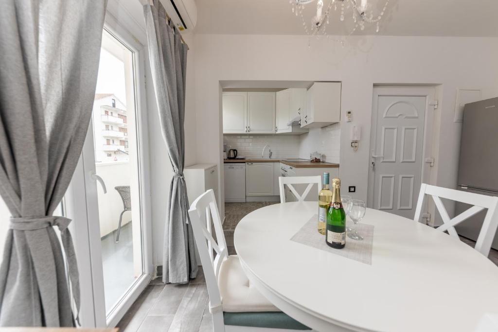 House Niko M with 6 apartments - 10