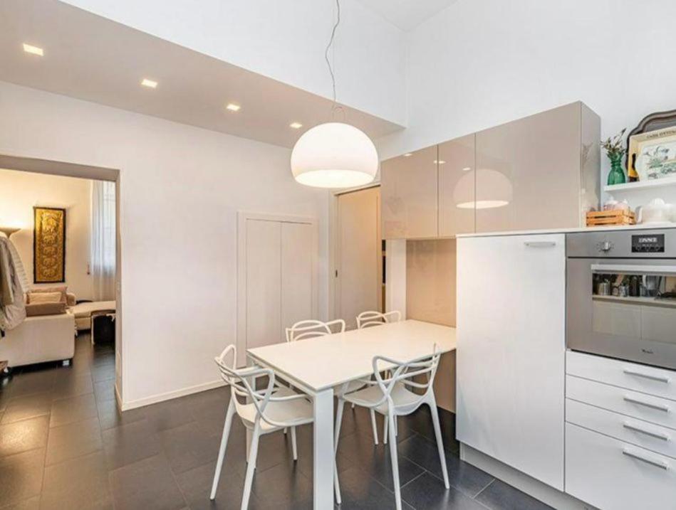 Kuchyň nebo kuchyňský kout v ubytování Thea Apartments Giulini - Monza Centro & Clinica Zucchi a Due Passi