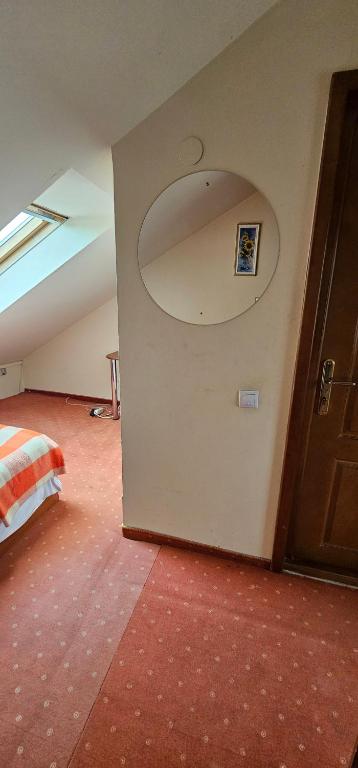 Postel nebo postele na pokoji v ubytování Hotel Olimp - 2 stele