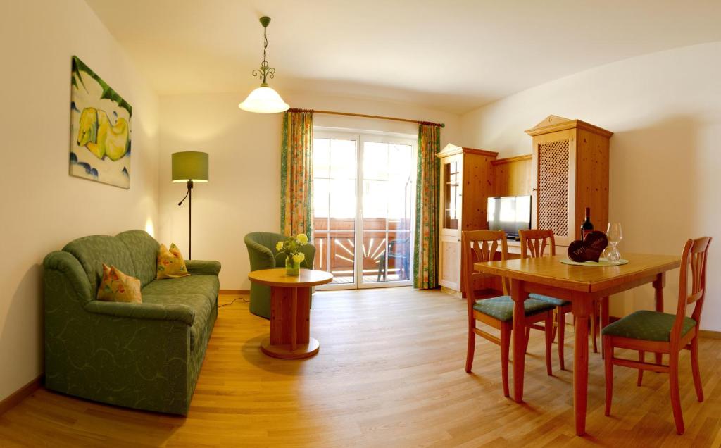 Posezení v ubytování Aparthotel Alpenpark