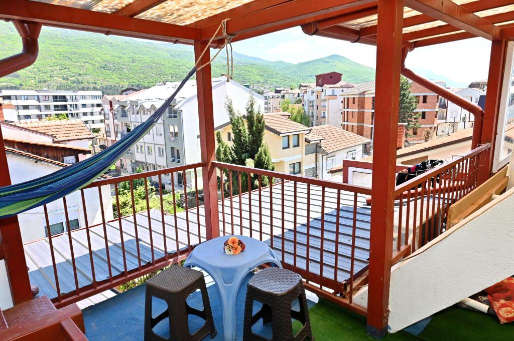 Balkón nebo terasa v ubytování Blue Lake hostel