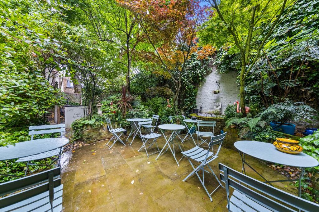 Vancouver Hotel and Studios - Resim 25