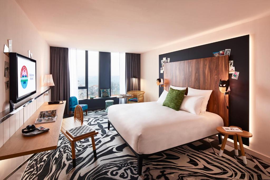 
Large Mama Double Room
