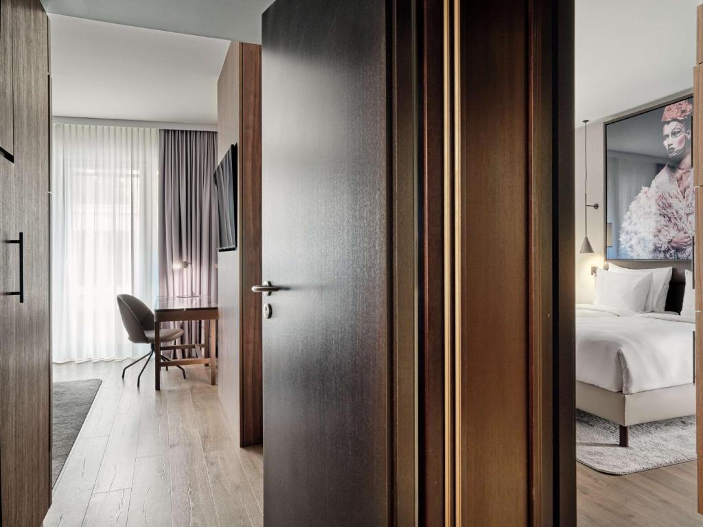 Voodi või voodid majutusasutuse Radisson Collection Hotel, Berlin toas