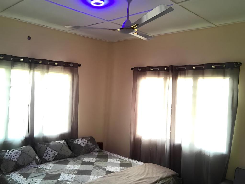 Gallery image of Lord's Hands Guesthouse Hotel in Winneba