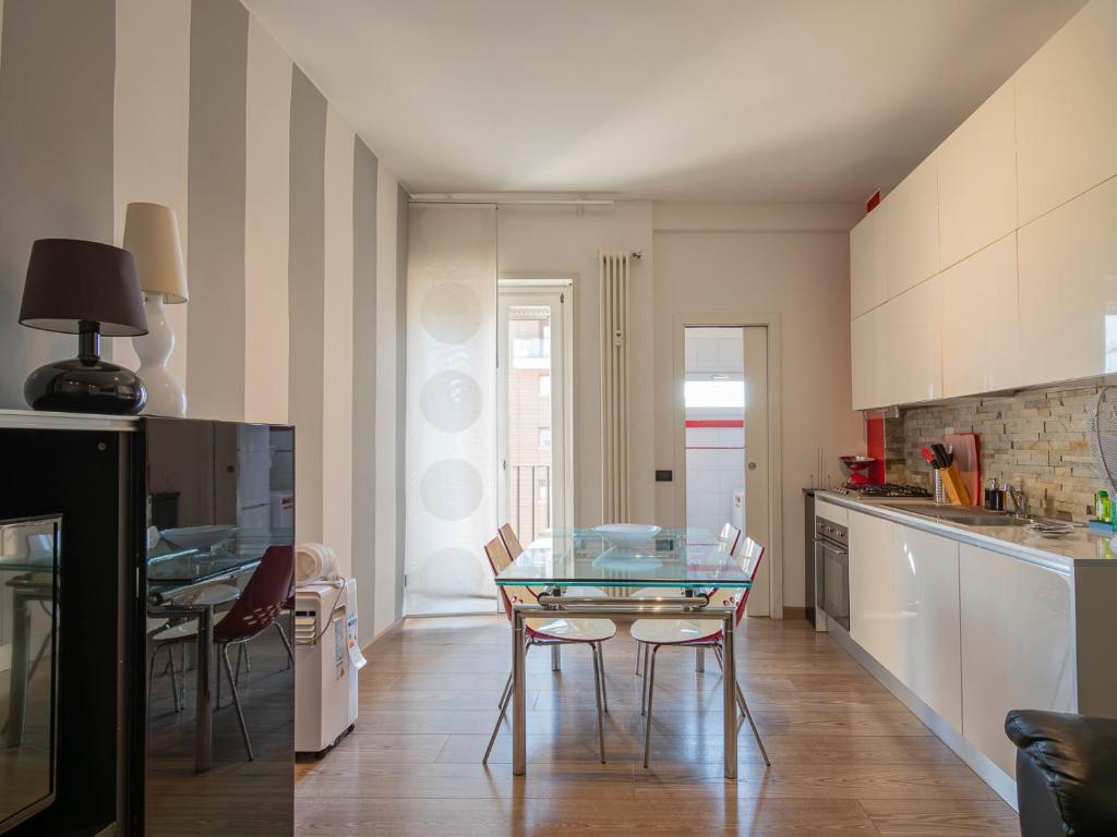 Youhosty- Apartment CityLife & Sempione