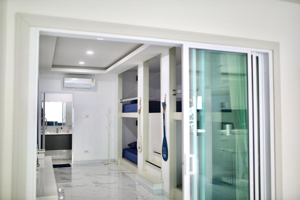 Fotografie z fotogalerie ubytování The Munique Cliff House Chumphon - private jacuzzi with beach views v destinaci Chumphon
