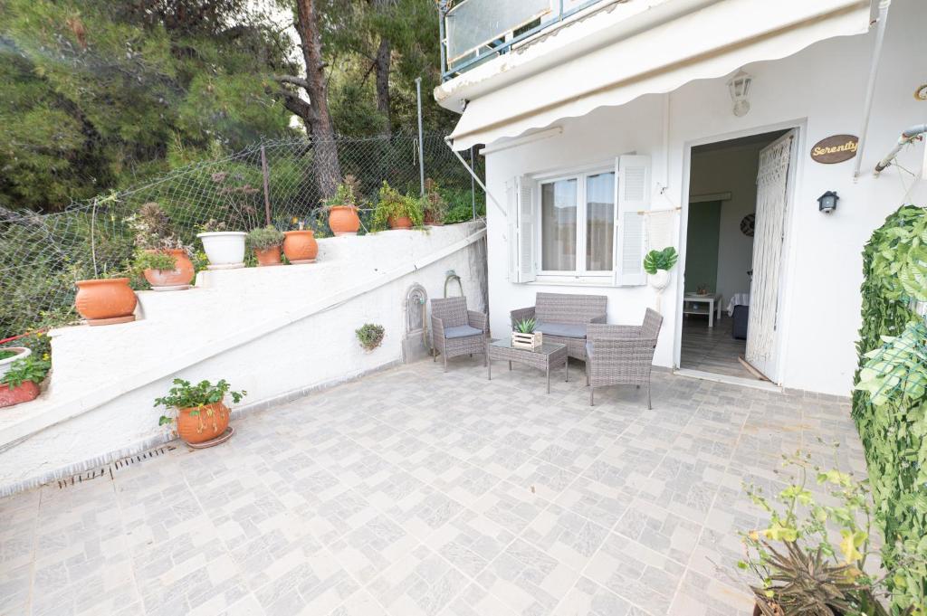 Vonkajšia záhrada v ubytovaní SERENITY yard apartment