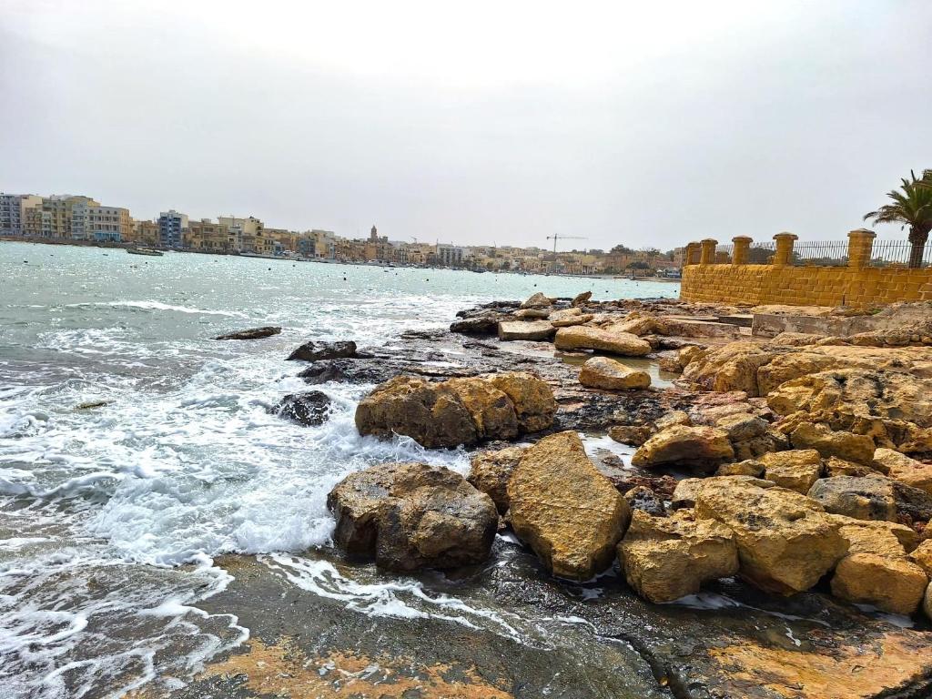 Foto de la galería de South32 Hotel en Birżebbuġa