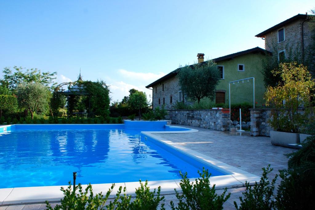 Bazén v ubytování Agriturismo Macesina nebo v jeho okolí