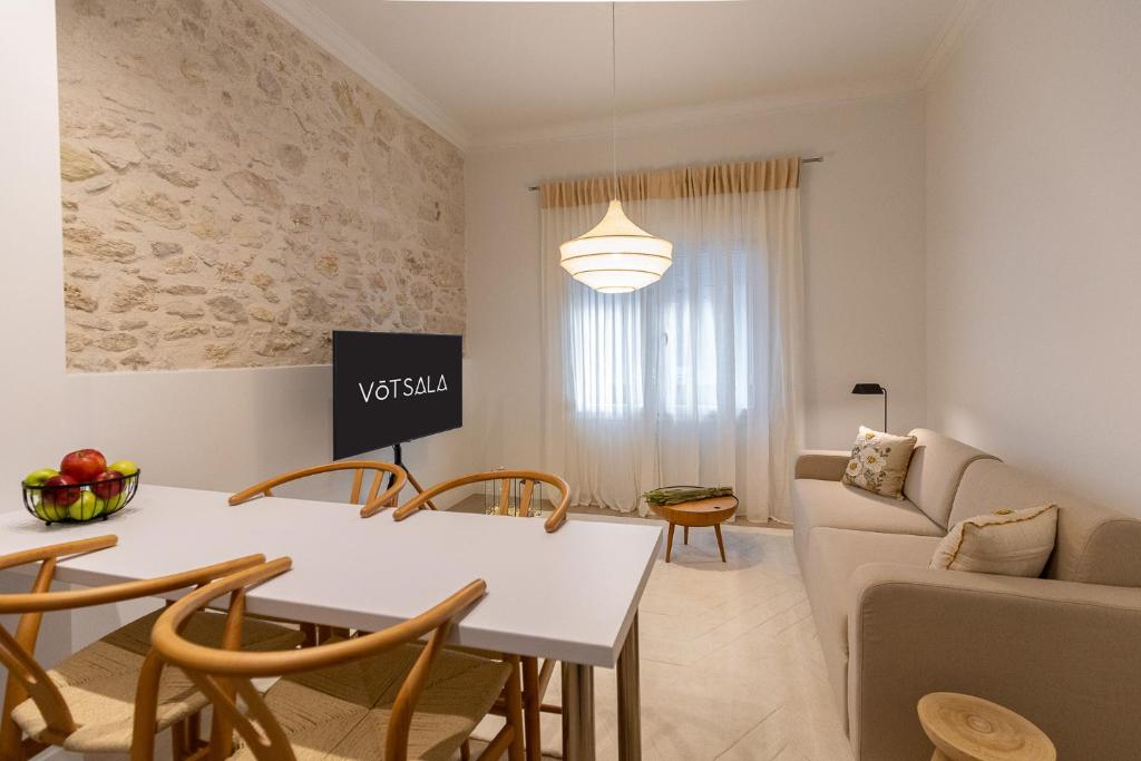Posezení v ubytování Votsala Deluxe & Modern Apartments in Piraeus