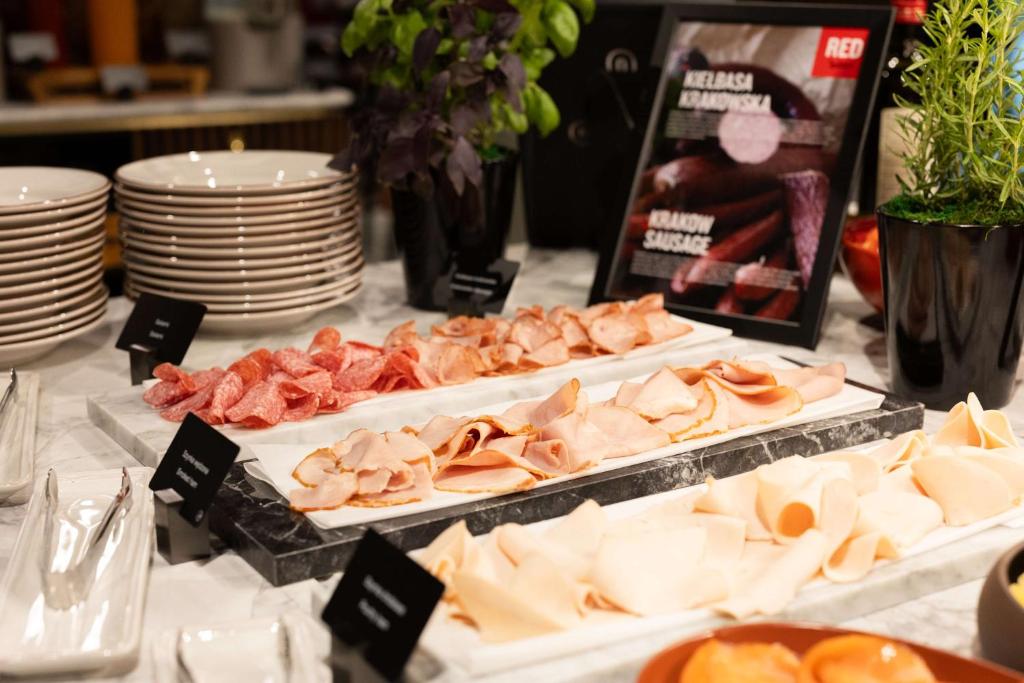 Radisson RED Hotel & Radisson RED Apartments, Kraków - Resim 16