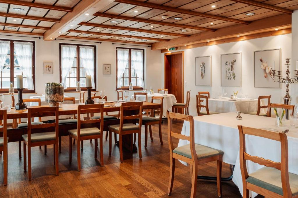 Restaurace v ubytování Gasthof Krone Blatten