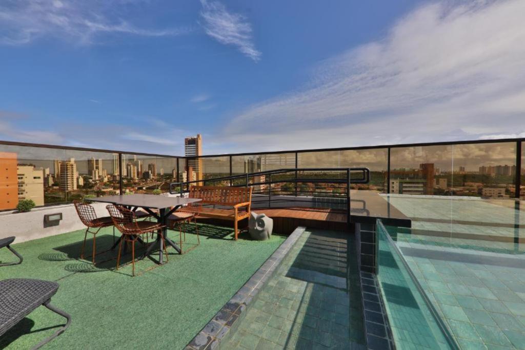 A piscina localizada em Reserva Madero Loft Natal Hotel ou nos arredores