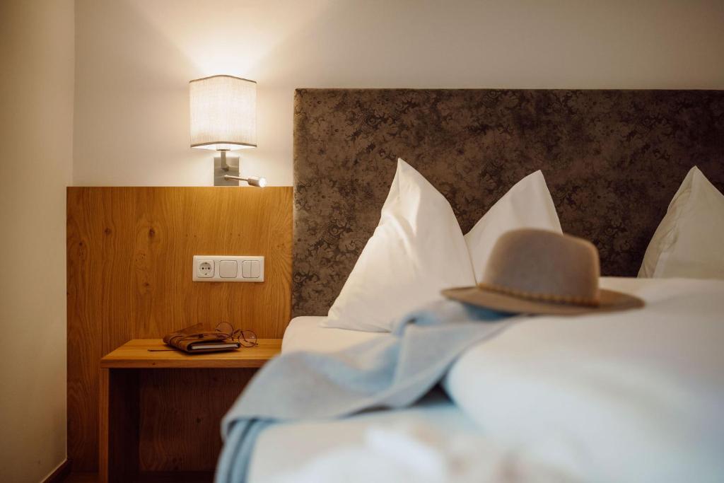 Postel nebo postele na pokoji v ubytování Hotel Alte Post